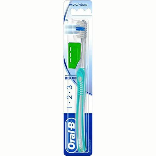 Oral-B 123 Indicator Medium Toothbrush 40mm Χειροκίνητη Οδοντόβουρτσα, Μέτρια 1 Τεμάχιο - Γαλάζιο